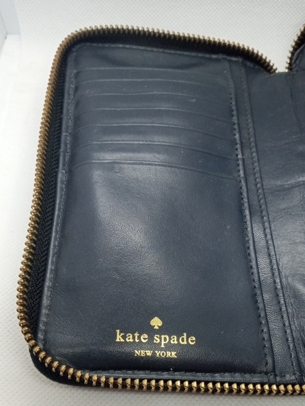 KATE SPADE LEATHER WRISTLET - Picture 7 of 9